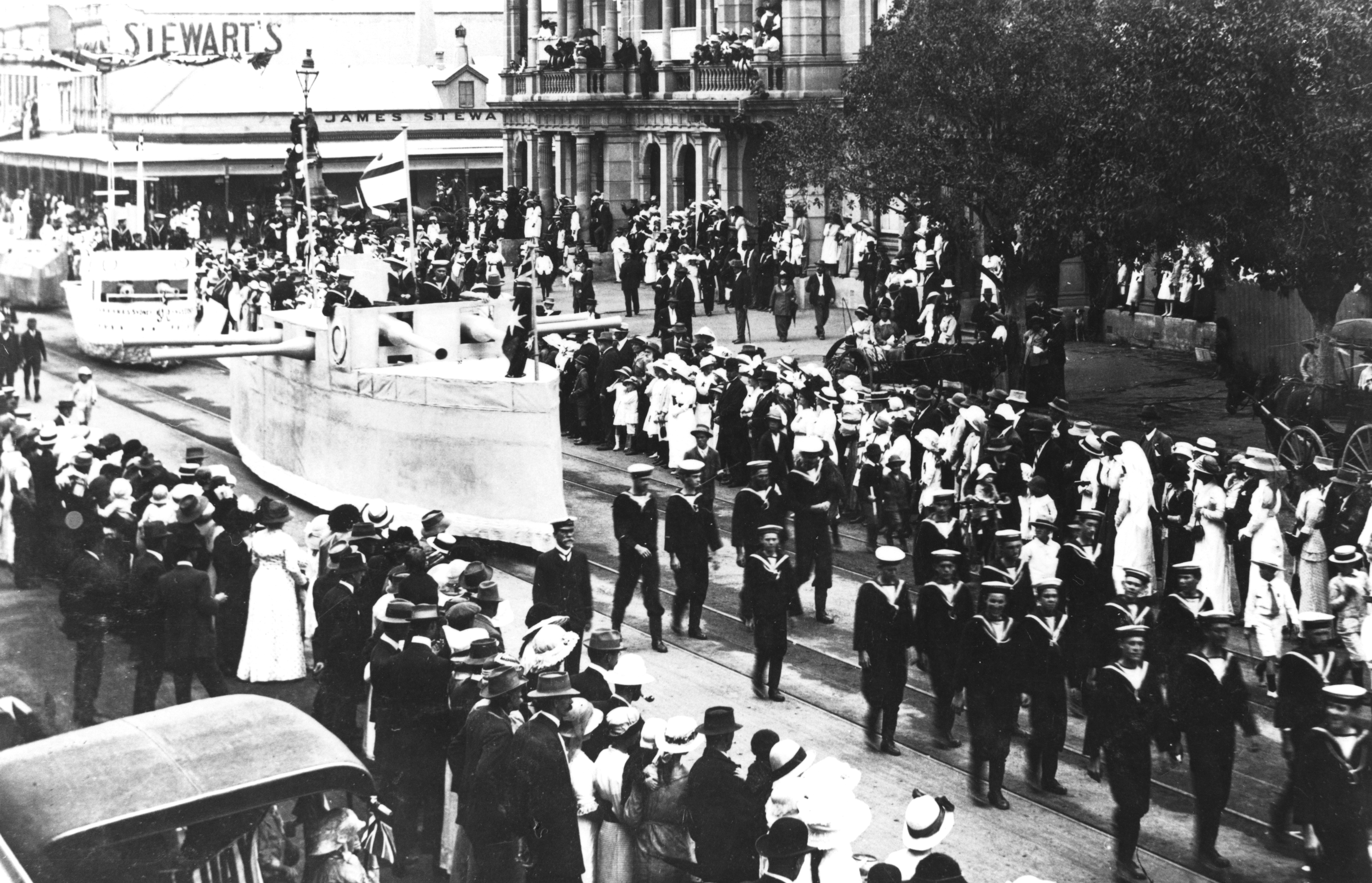 Military parade passing along East Street, Rockhampton, ca. 1915