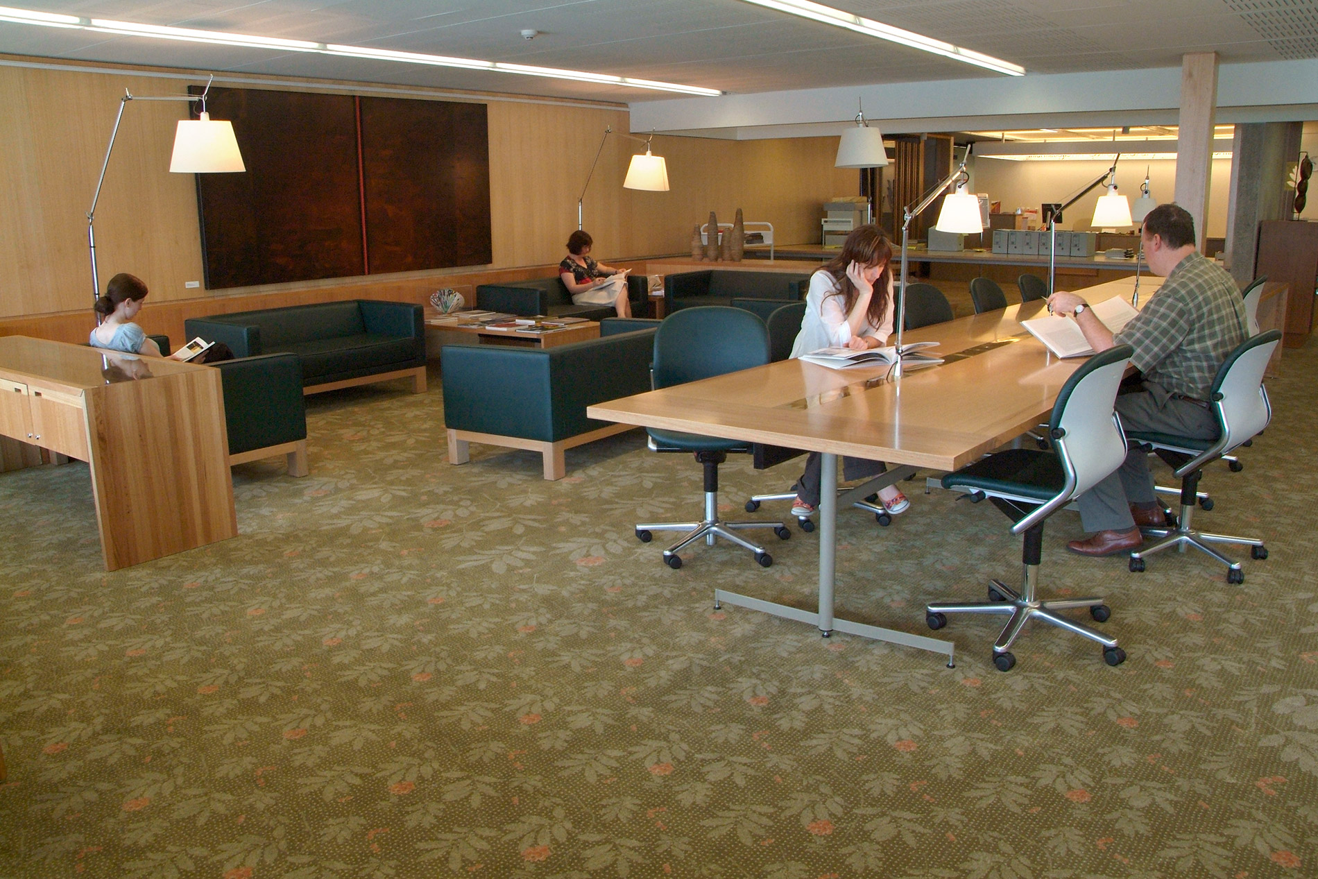 Internal view of the John Oxely Library.