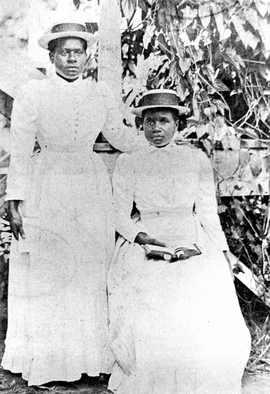 Two Australian South Sea Islander women on a plantation in Queensland 