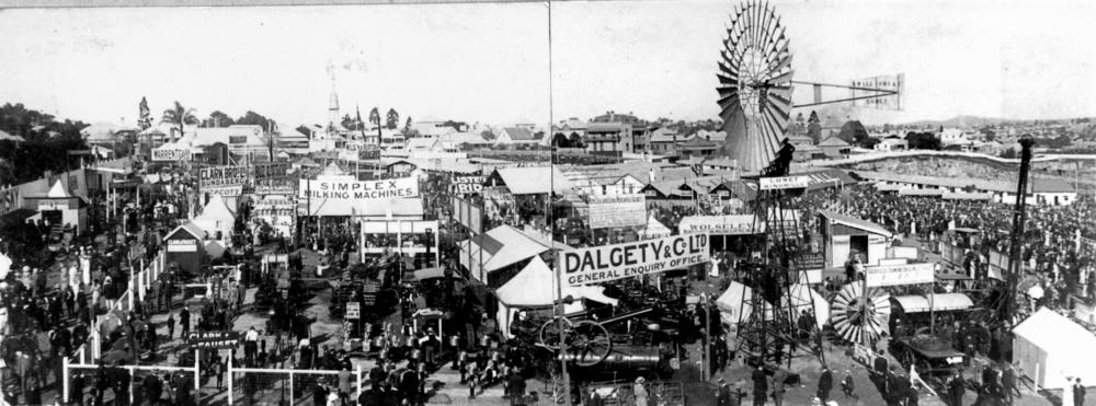 View of machinery exhibitions at the Brisbane Ekka ca. 1910.