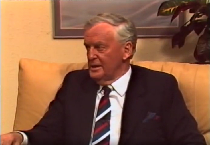 Sir Joh Bjelke-Petersen speaking to Frontline