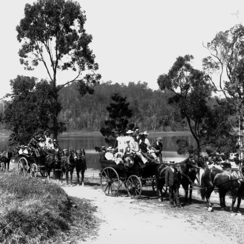 Day trippers travelling to Enoggera Reservoir, Brisbane, ca 1896