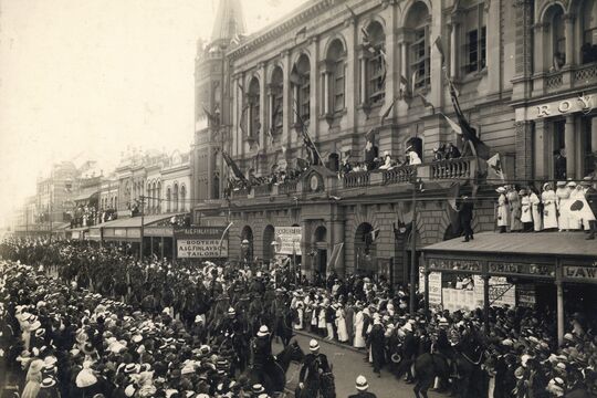First Anzac parade on Queen Street, Brisbane, 1916.