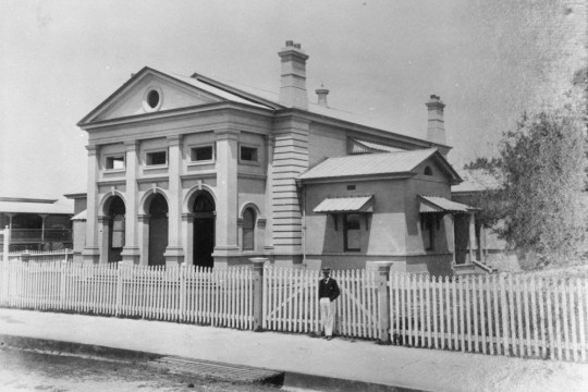 Old Court House, Mackay, ca. 1902