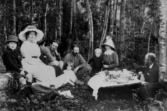 Family picnicking in the bush on Mt. Tamborine in the 1910s