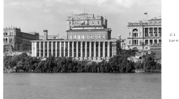 Construction of extensions to the State Library of Queensland on William St, Brisbane, 1959