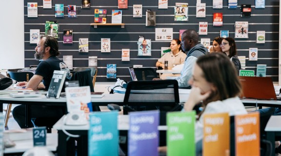 Lunchbox forum in the Business Studio at the State Library of Queensland. Photo by Josef Ruckli.