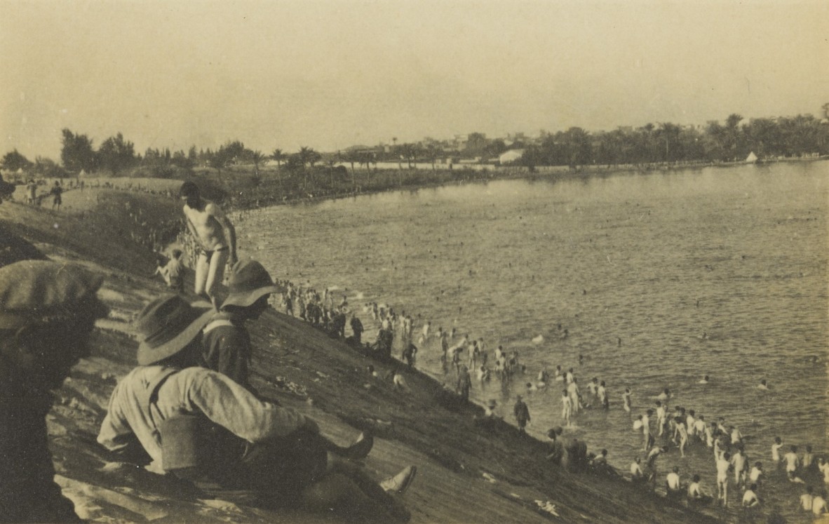 Troops swimming at Ismailia, Egypt, 1915