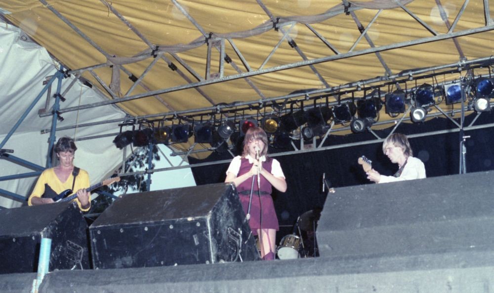 Chrissy Amphlett performing with The Divinyls on 9 January 1982 at the Noosa AFL ground