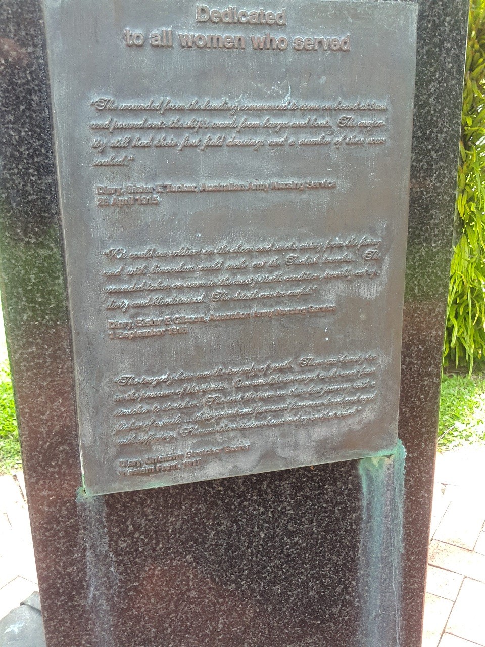 The inscription mounted on this column is dedicated to all the women who served. Photo by Anne Scheu, State Library of Queensland, February 2017.
