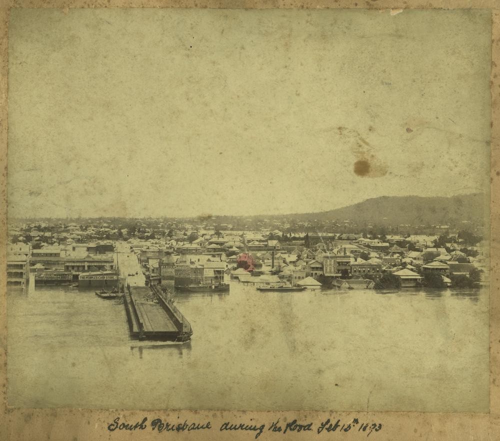 aerial photogrpah of brisbane's victoria bridge damaged after a flood