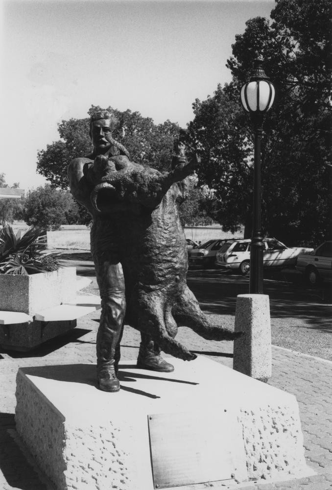 Monument to Jackie Howe in Blackall, Queensland, 1991. John Oxley Library, State Library of Queensland. Neg 72225