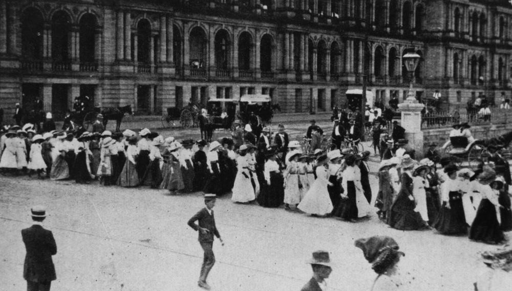 Women marching in a strike procession in Brisbane in 1912. John Oxley Library, State Library of Queensland
