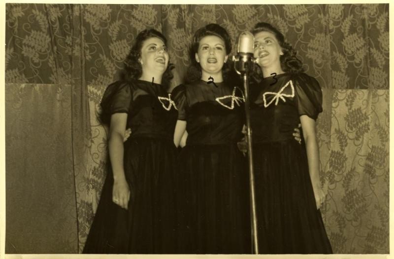 Swing Sisters performing in North Queensland, 1943