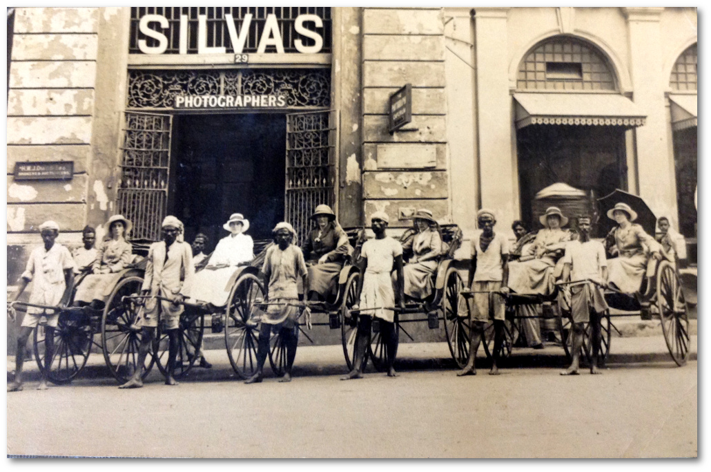 Australian nurses in rickshaws, Colombo